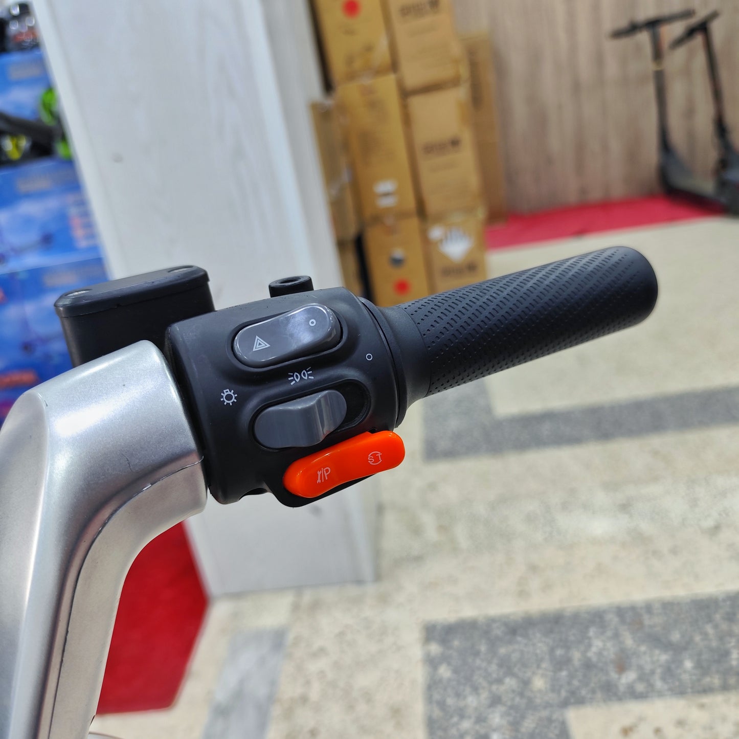 Moto Électrique NIU JET 7 i DESTOCKAGE!